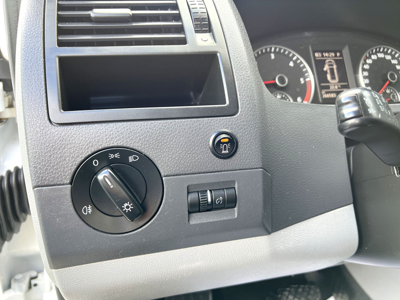 Volkswagen Transporter 6 Locuri 4x4  foto 8