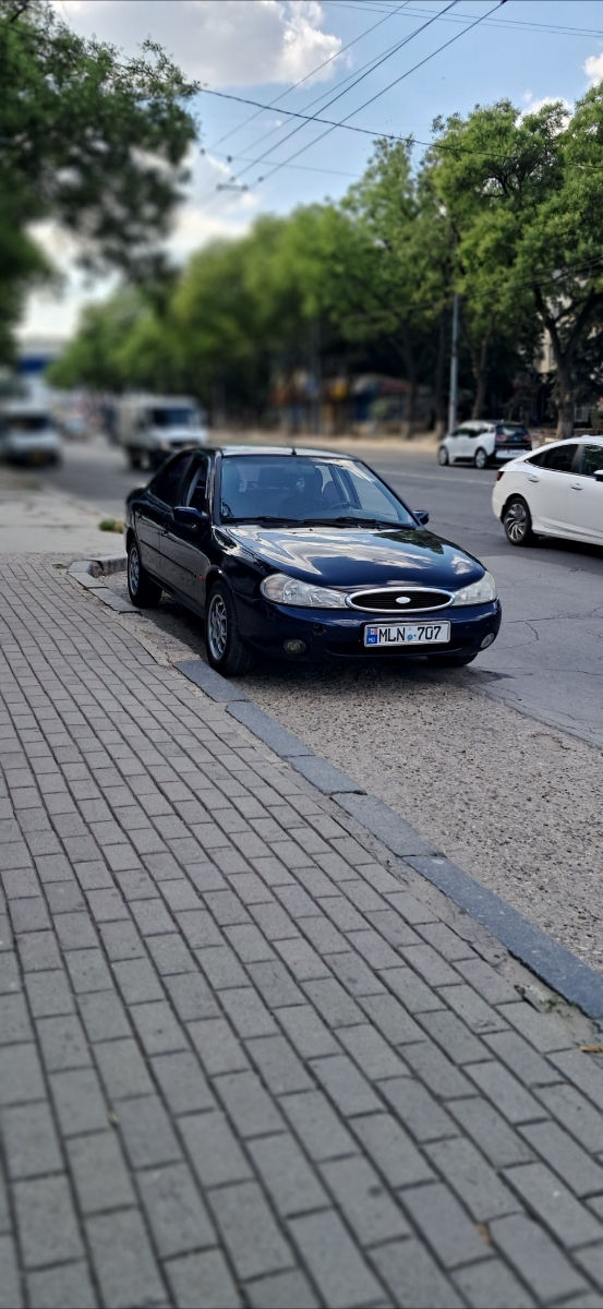 Ford Mondeo foto 7