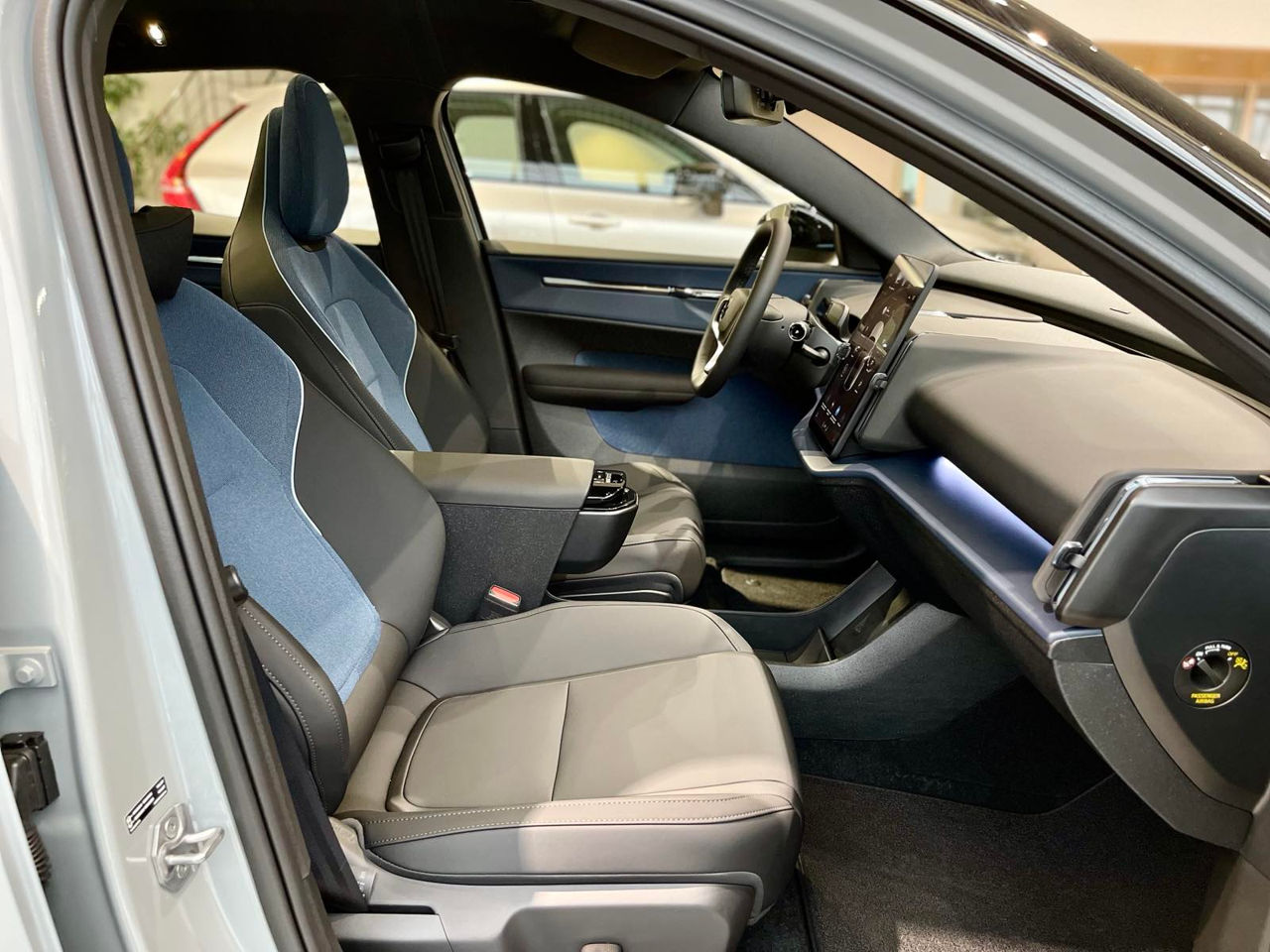 Volvo EX30 foto 11