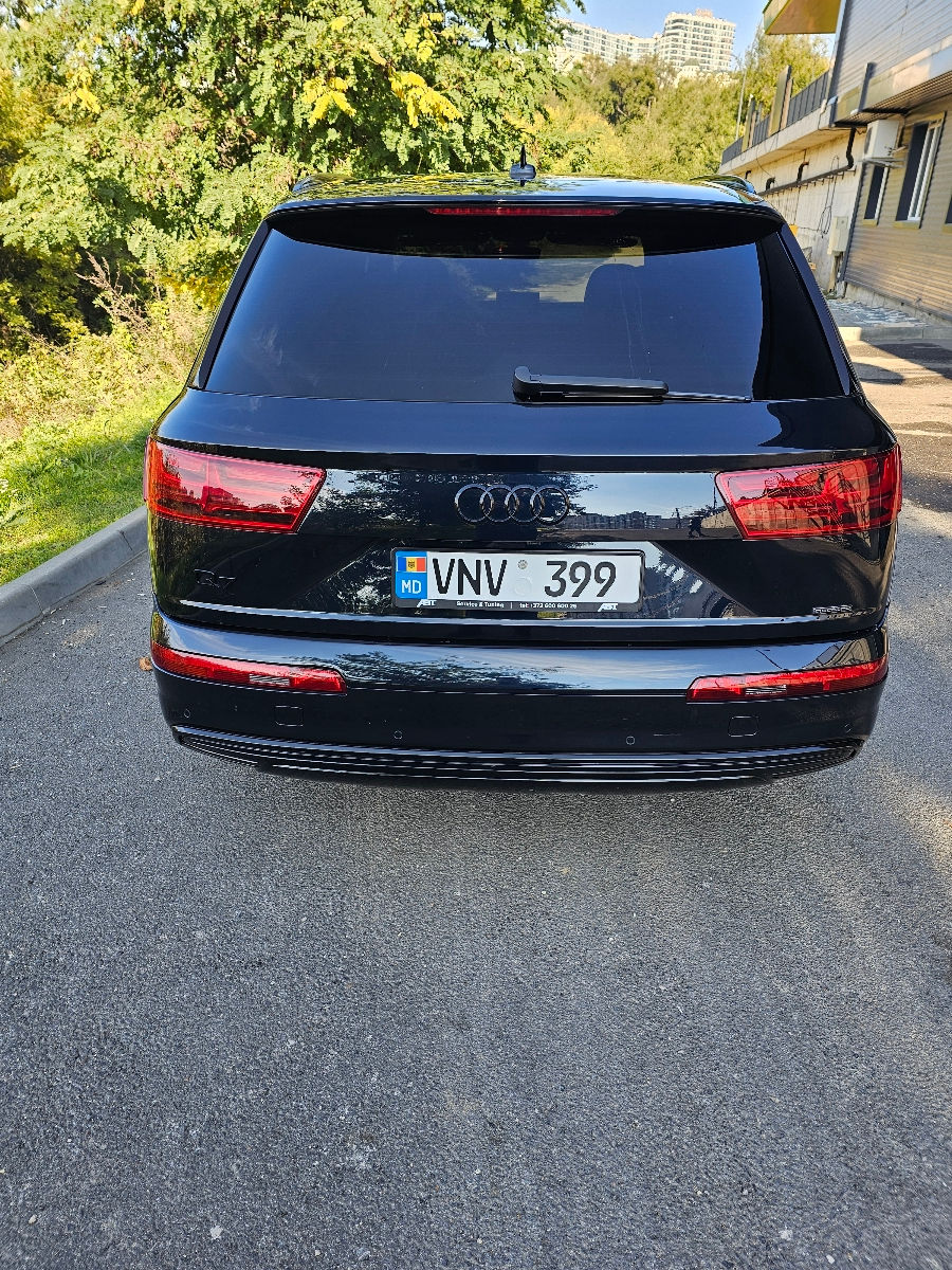 Audi Q7 e-tron foto 1