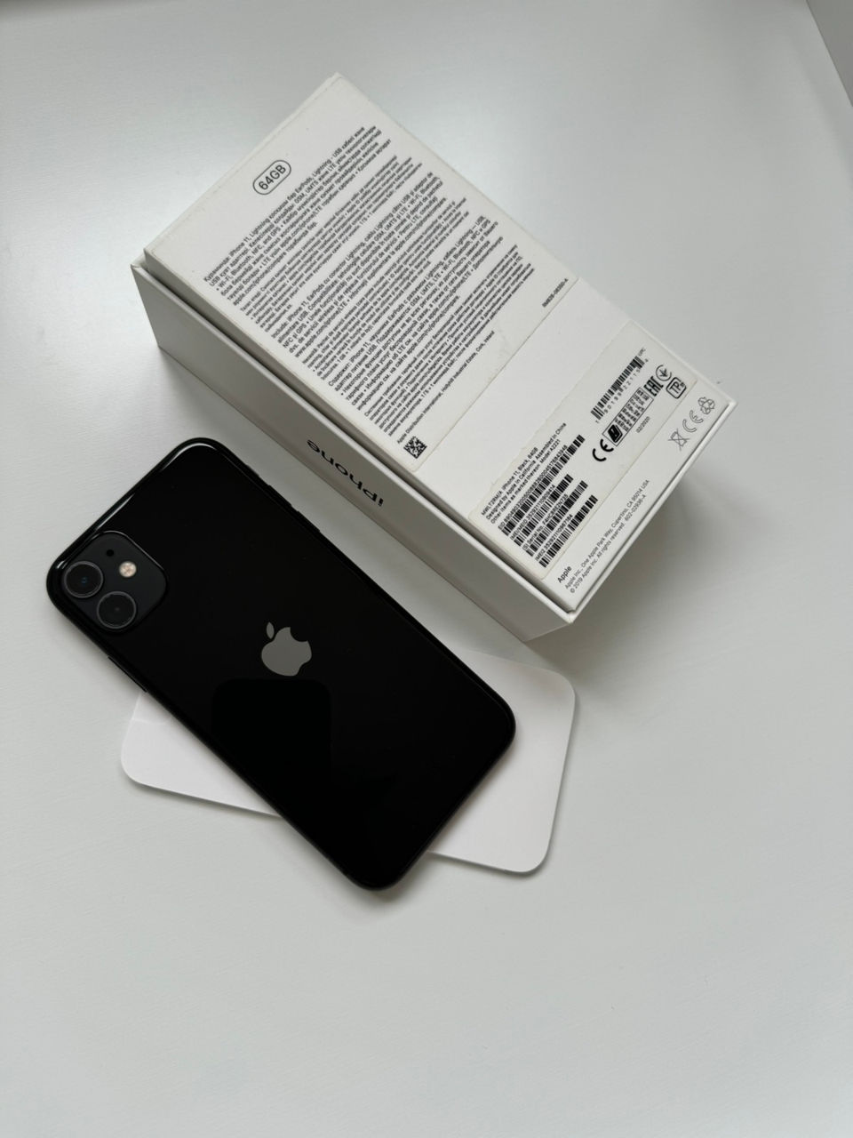 iPhone 11 64 GB foto 1