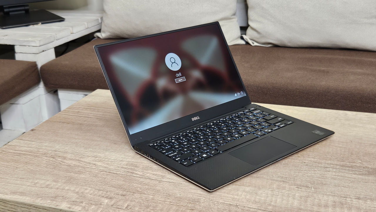 Dell XPS 13 ips (Core i7, ram 8gb, ssd 256gb) iluminare taste foto 2