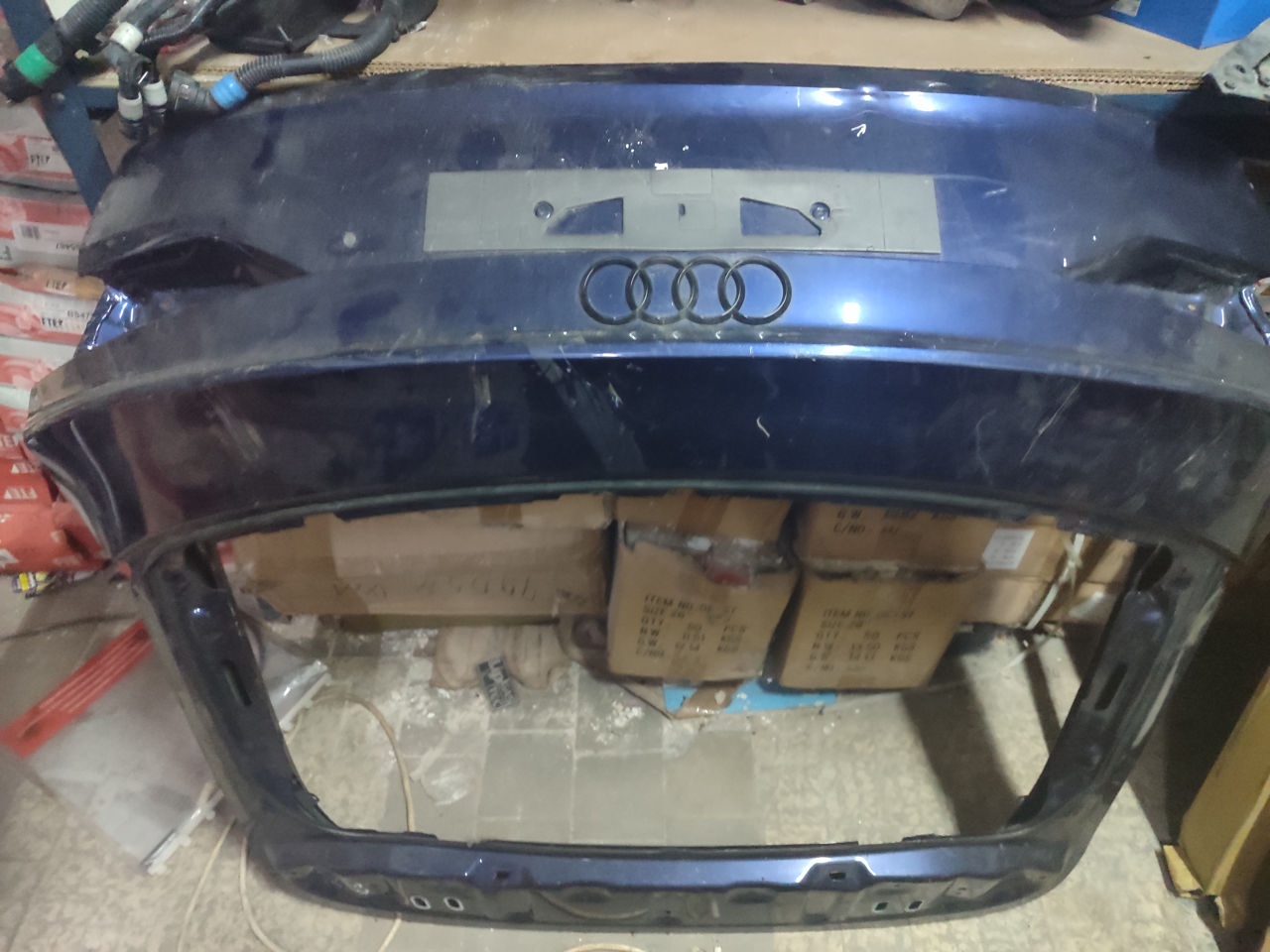 Audi Q3 крышка багажника 83A 827 025 foto 0