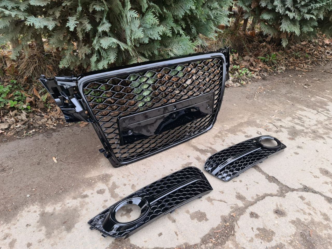 Livrare gratuita Grila RS Audi A4 B8 (2007-2012) RS4 Design Negru Lucios foto 0