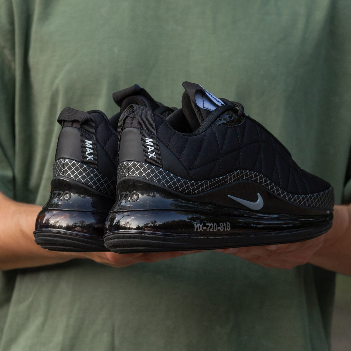 Nike Air Max 720-818 Black foto 3