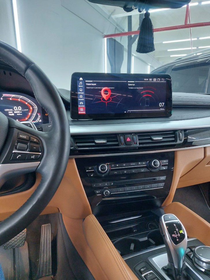 BMW - замена штатных мониторов и приборные панели на Android фото 15