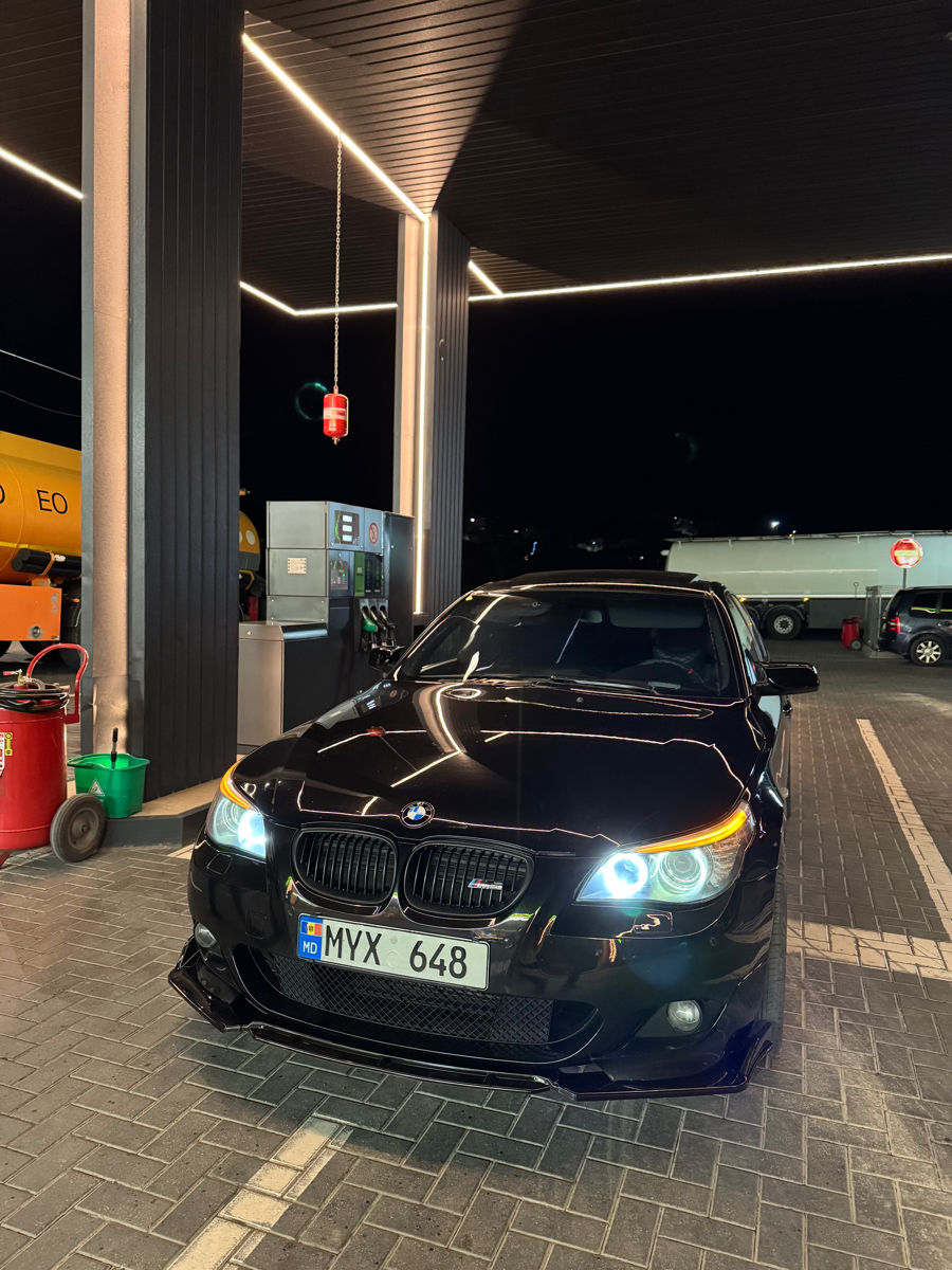 BMW 5 Series фото 5