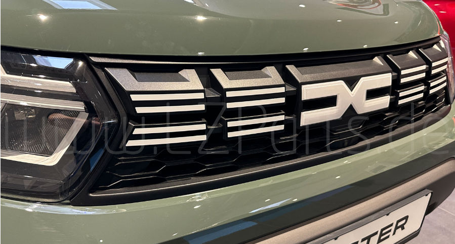 grila radiator Dacia duster 2023 foto 5