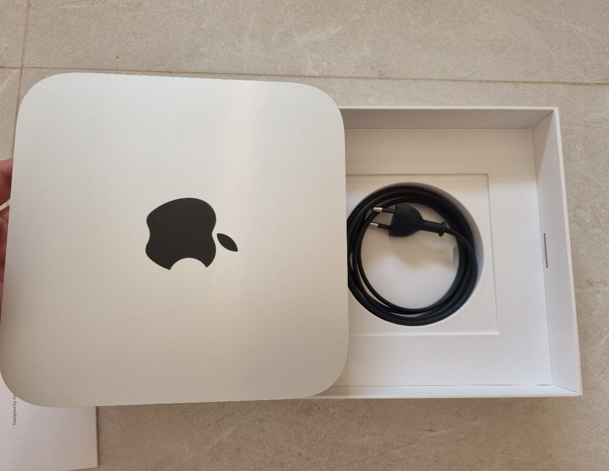 MacMini M2 фото 1