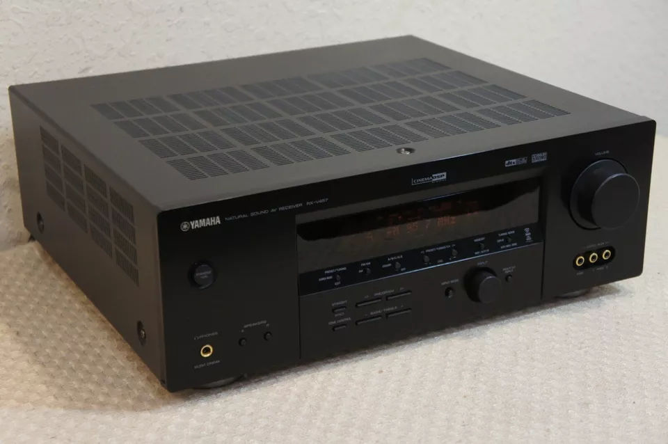 Yamaha RX-V457  6.1-Channel Digital Home Theater Receiver foto 1