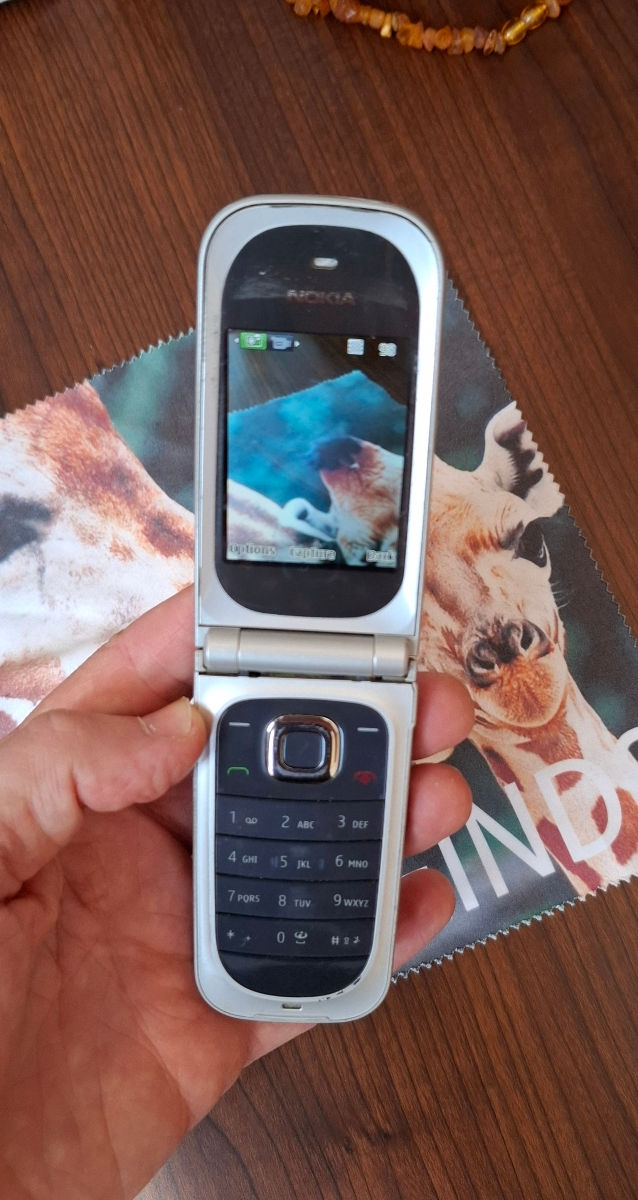 Nokia 7020 foto 3