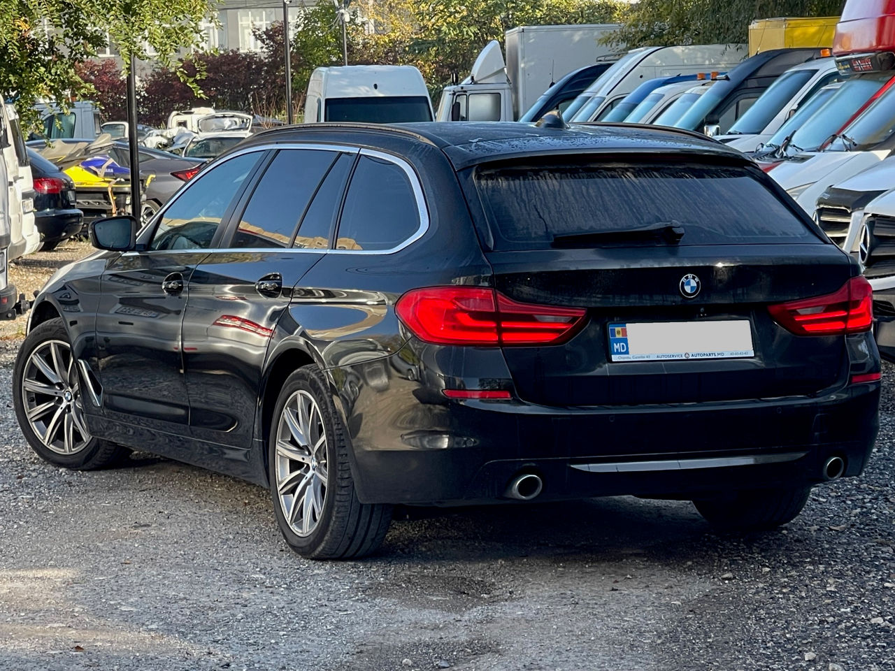 BMW 5 Series foto 4