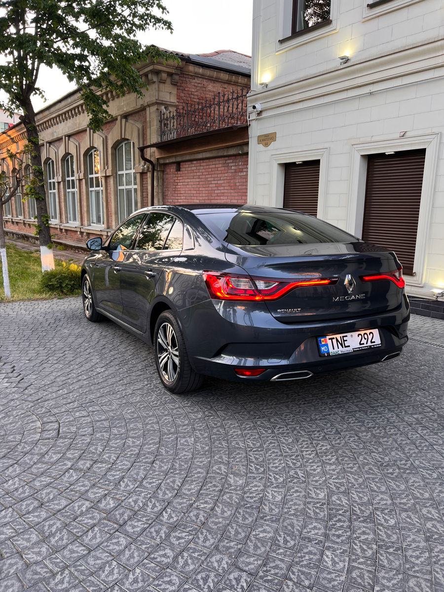 Renault Megane фото 0