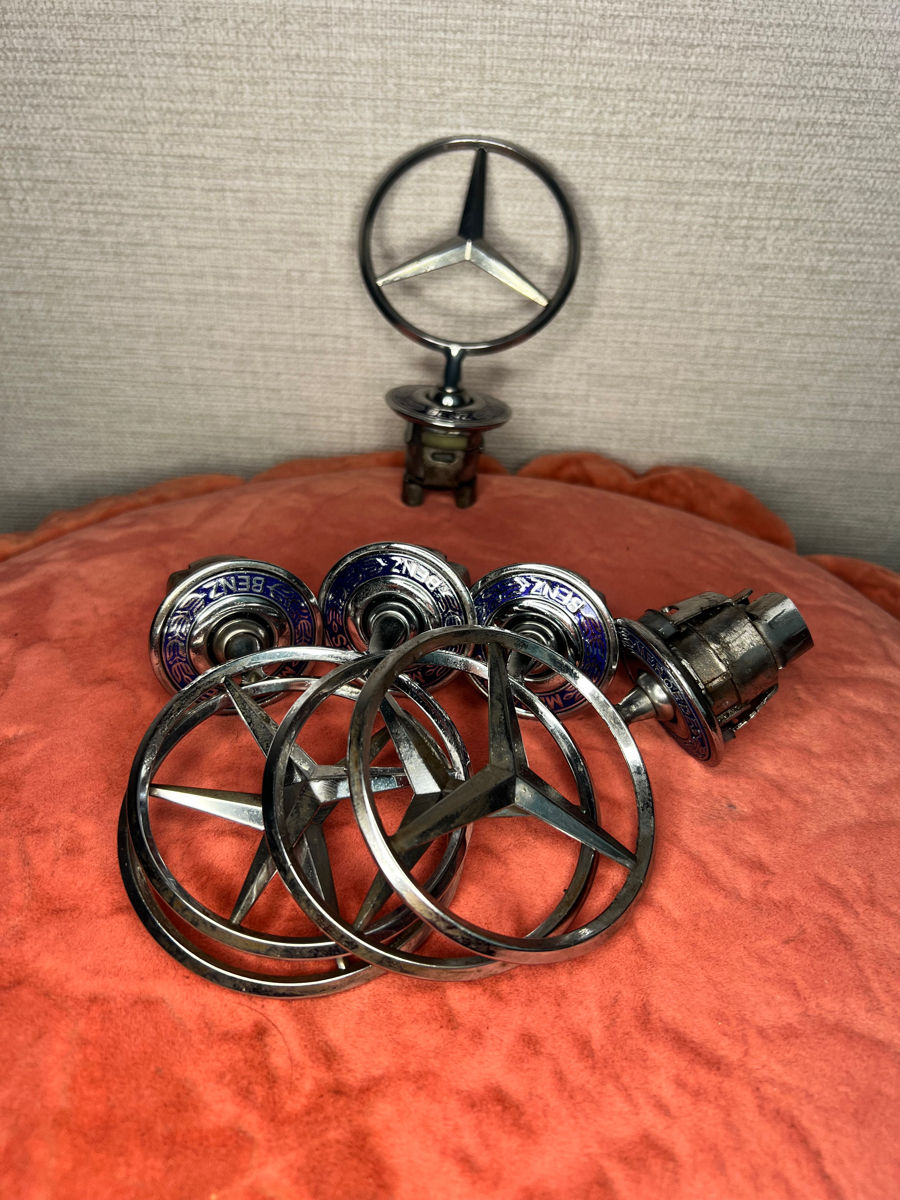 Emblema Mercedes foto 1