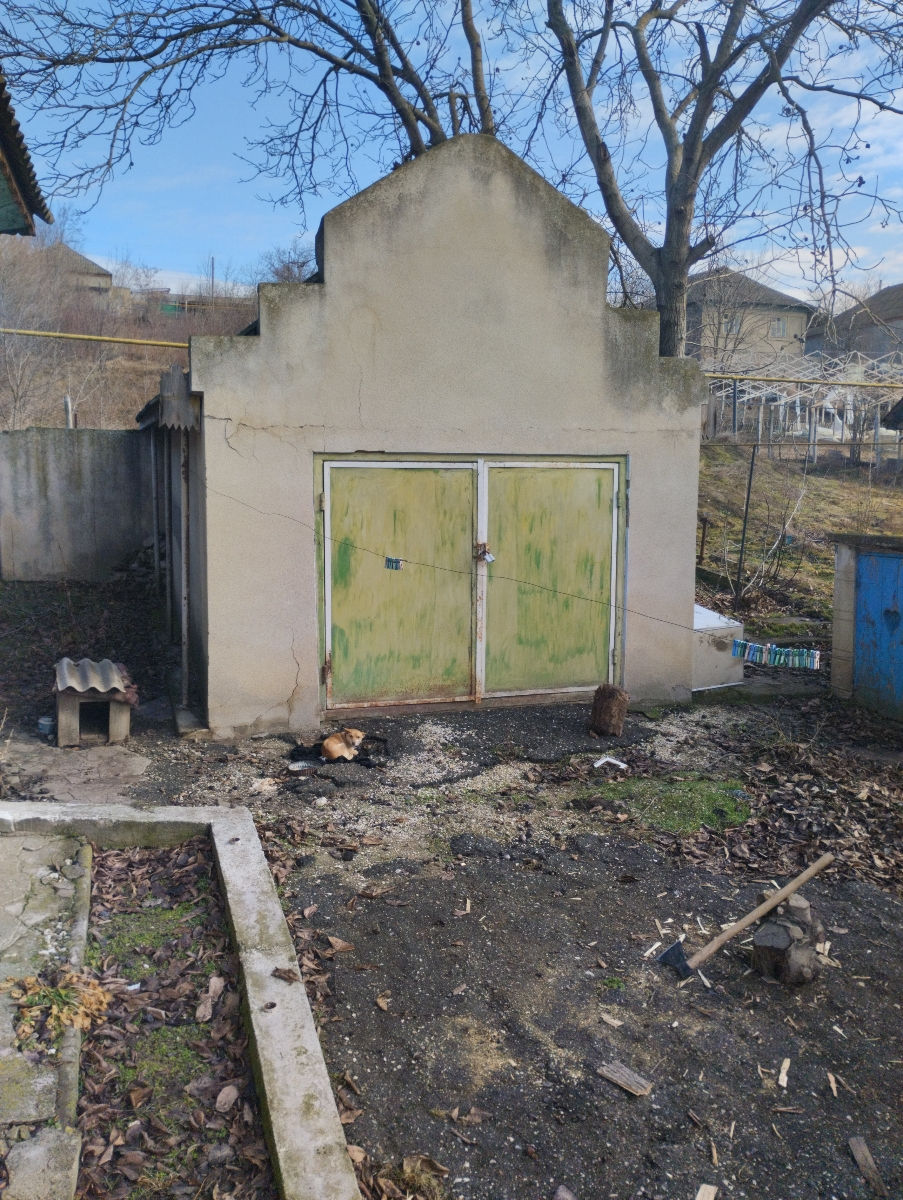 Меняю дом на двухкомнатную квартиру по улице Фрунзе