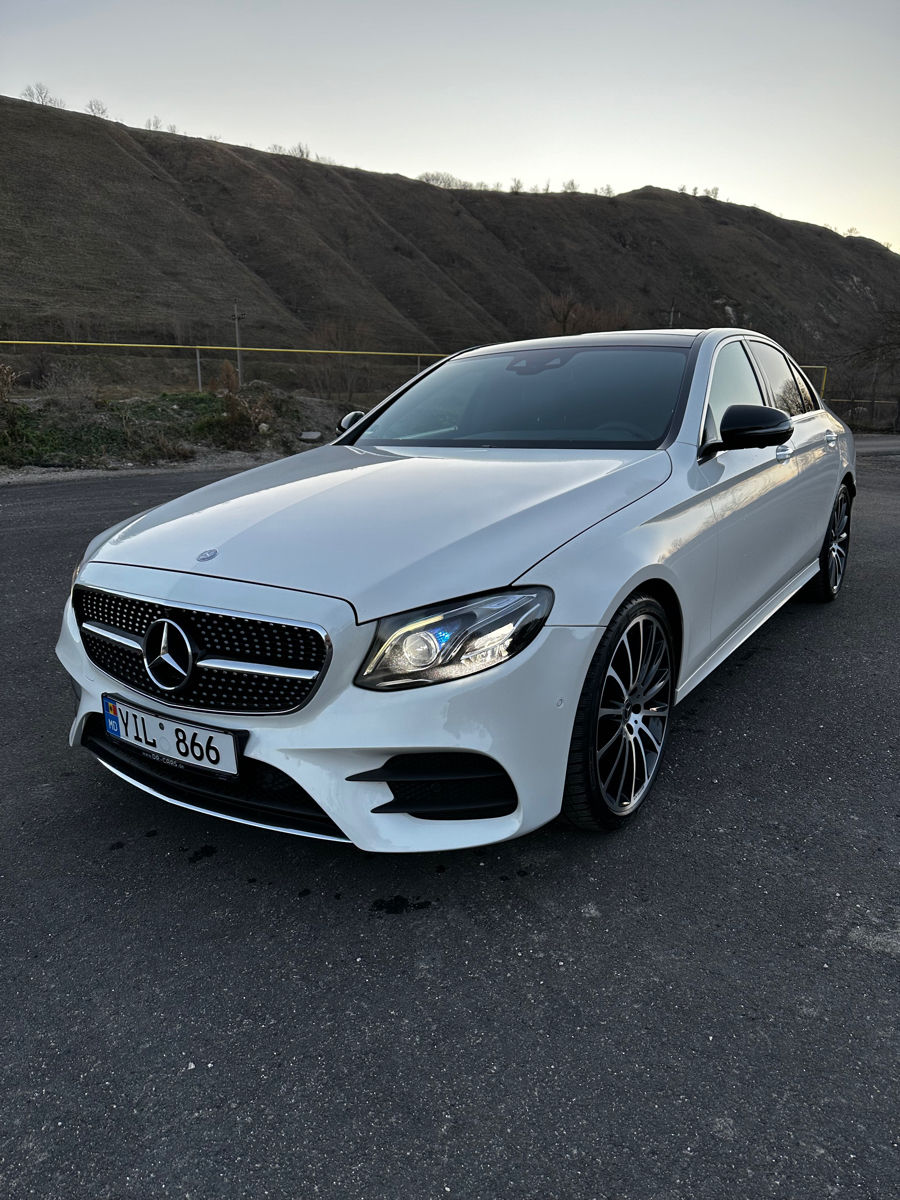 Mercedes E-Class foto 0