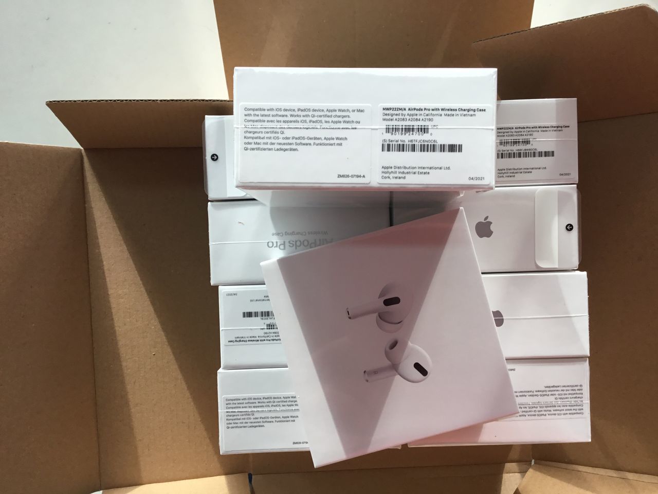 AirPods Pro Apple 100% оригинал новые запечатанные (sigilate) 180 eu ...