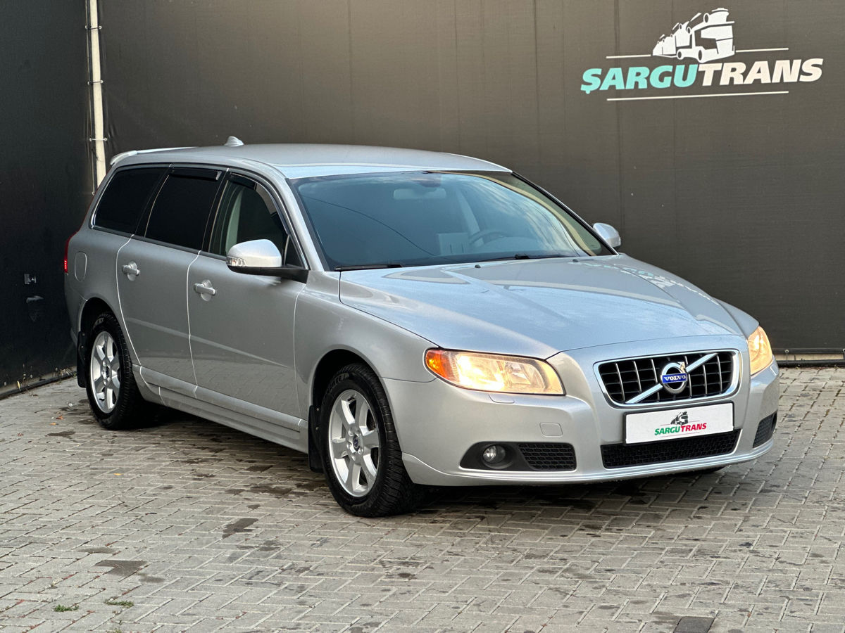 Volvo V70 foto 2