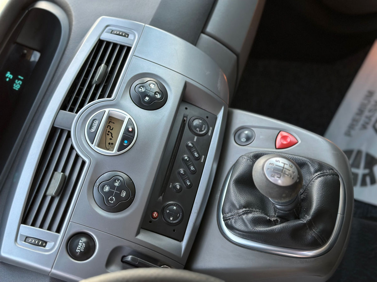 Renault Scenic фото 9