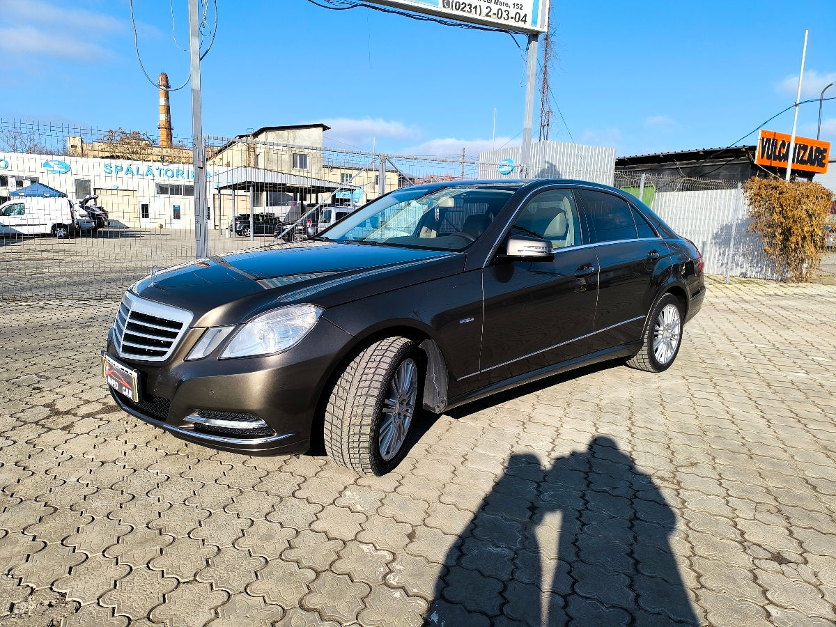 Mercedes E-Class foto 0