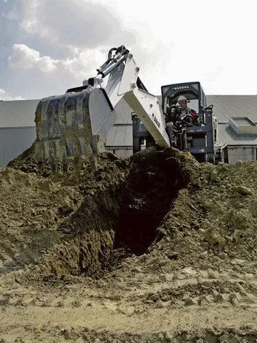 Экскаватор Bobcat 725S на мини-погрузчик с бортовым поворотом фото 11