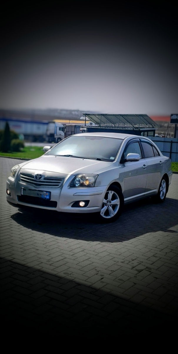 Toyota Avensis foto 3