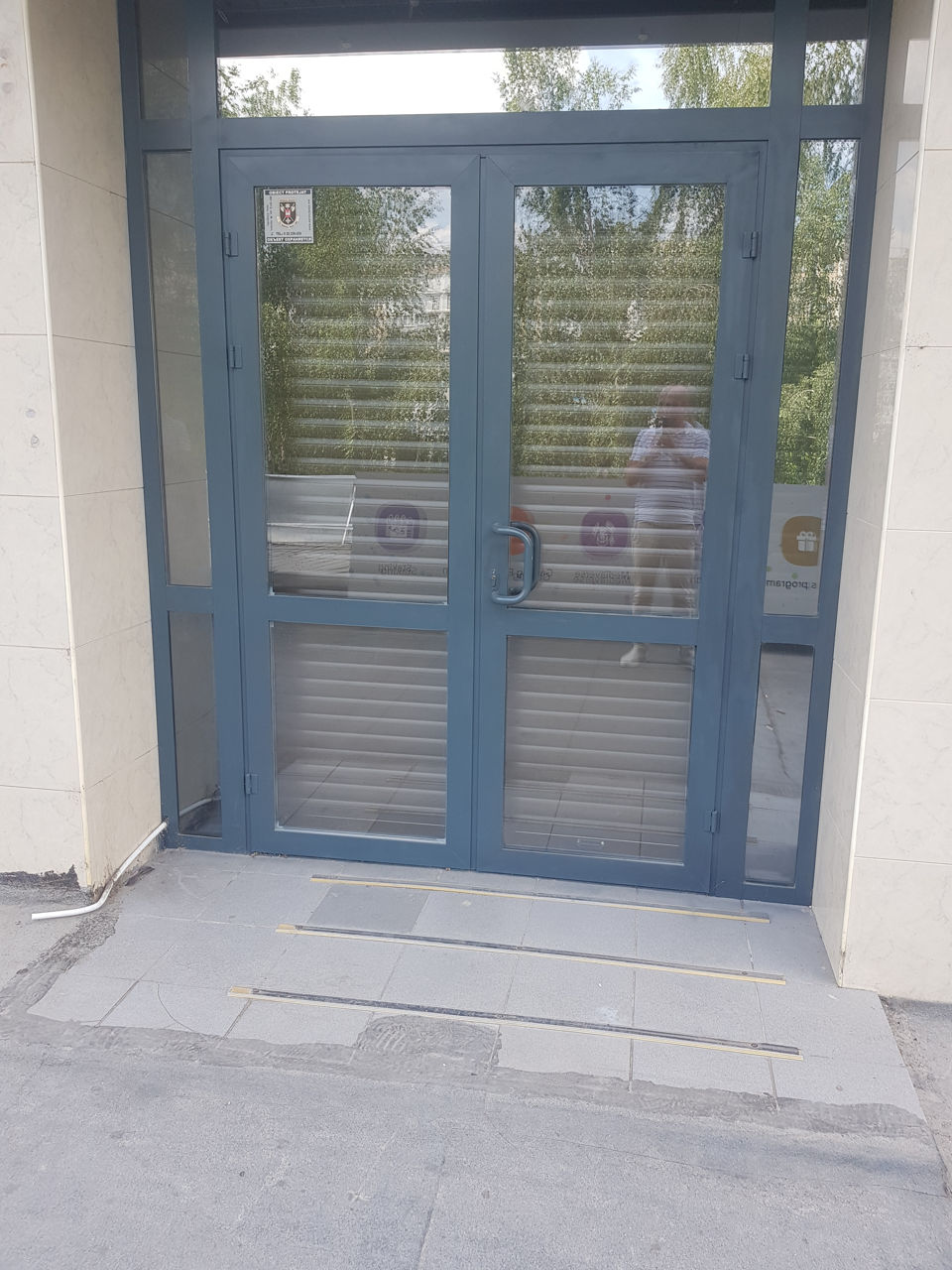 Chirie Spațiu comercial cu amplasare comodă pe Prima Linie la str. Mircea cel Bătrân. фото 2