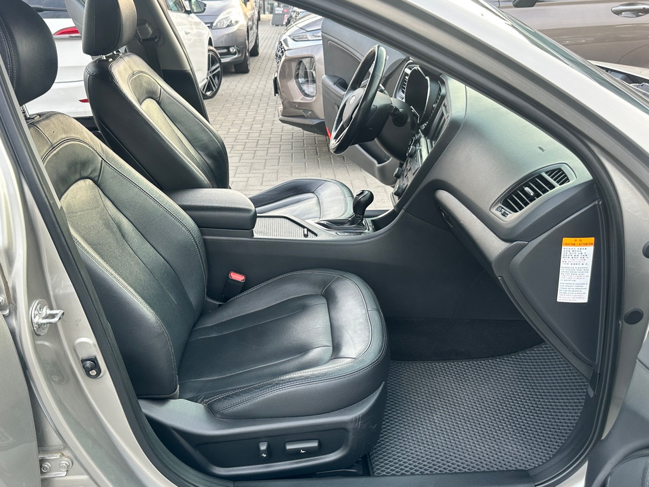 KIA Optima foto 16