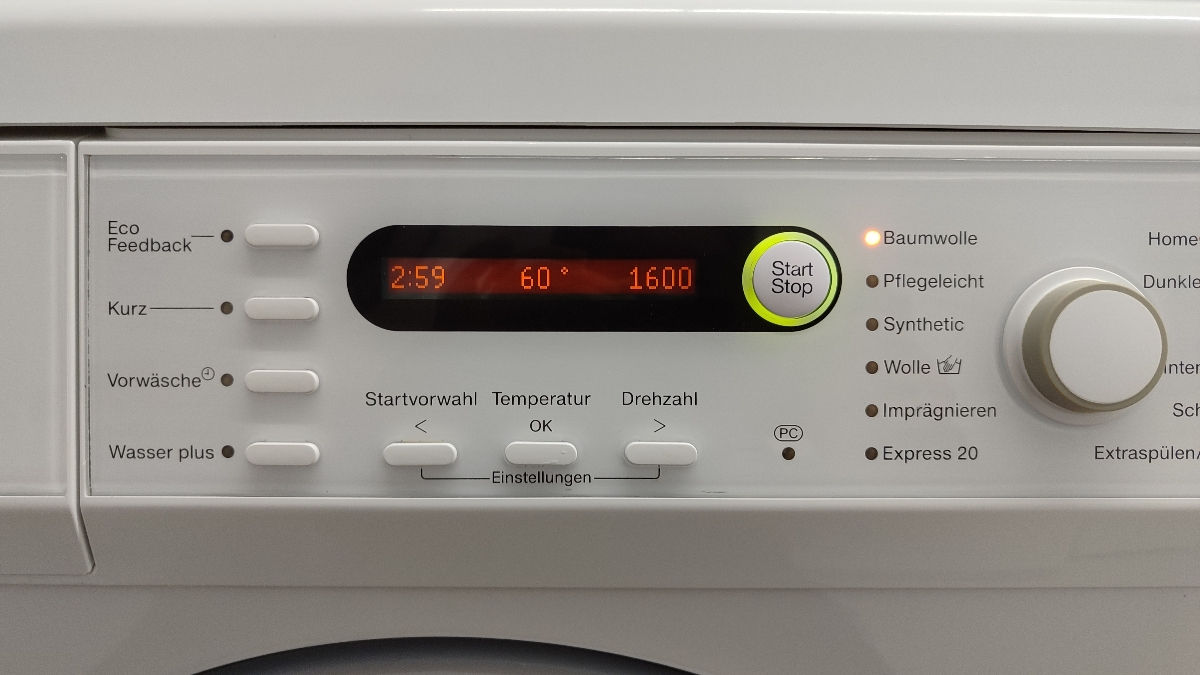Стиральная машина Miele W 5801 HomeCare XL фото 1