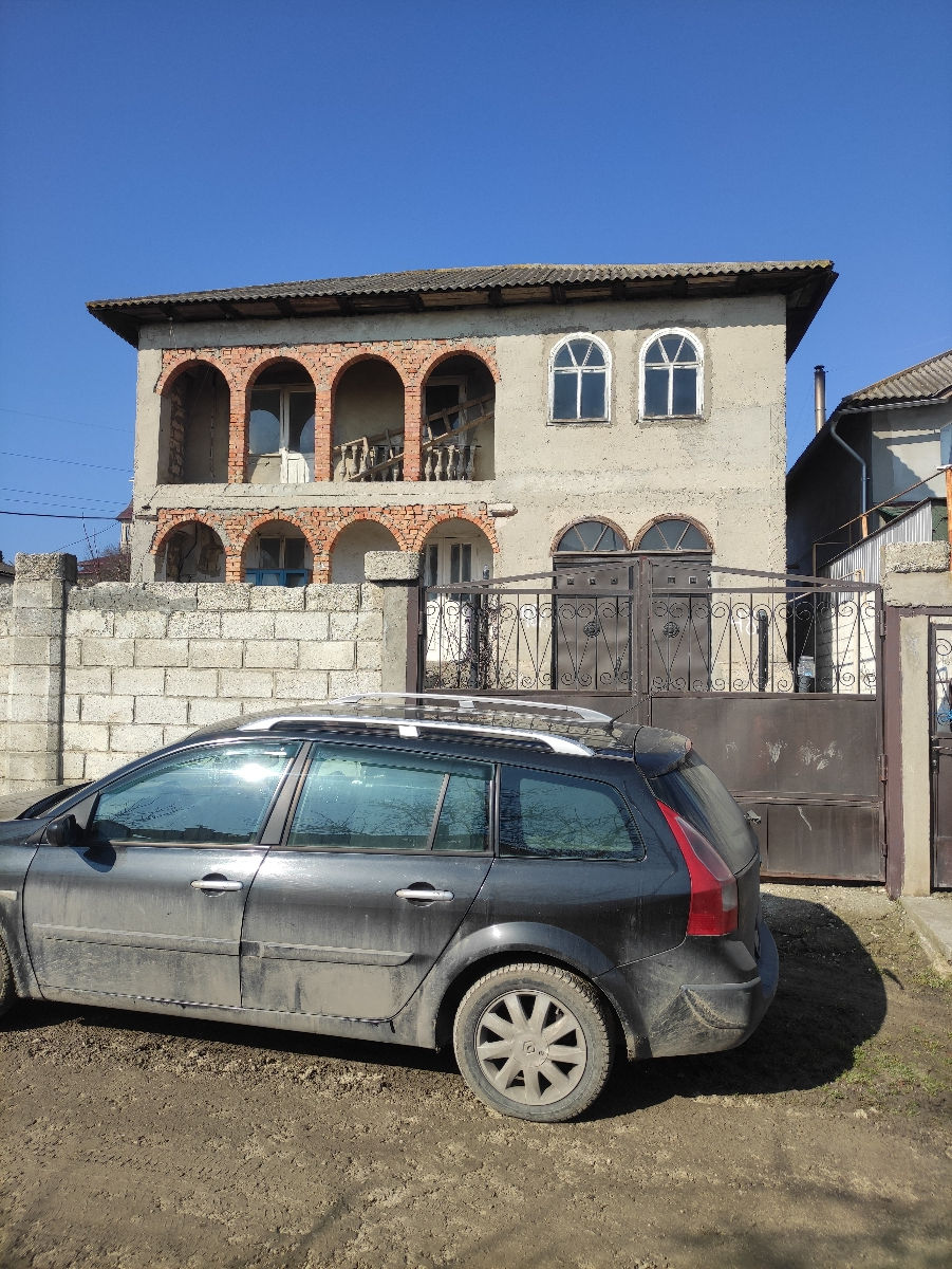 Casă,  200 m²,  Bălți