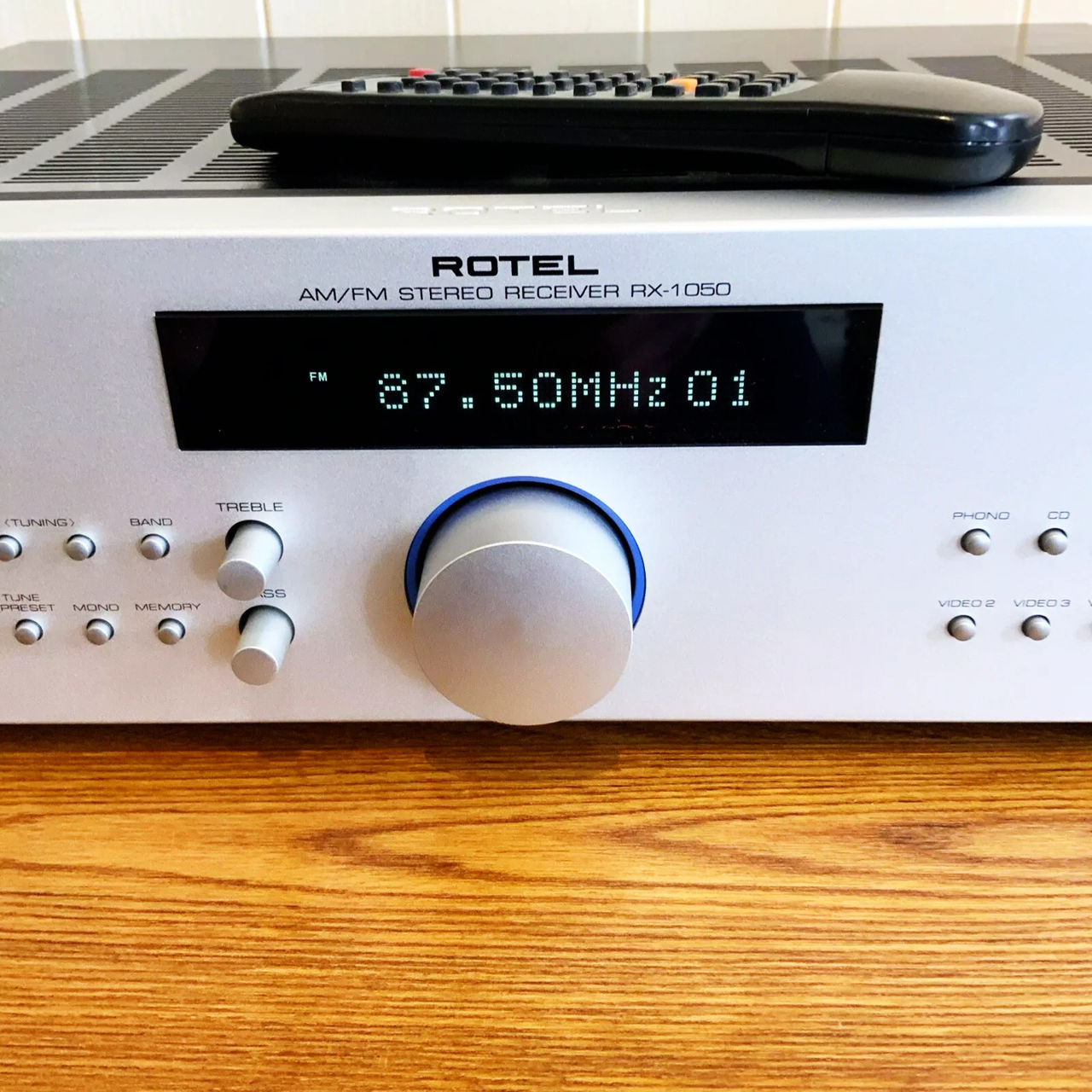 Rotel Hi-Fi Set:  Stereo Receiver Amplifier RX-1050 + Rotel RCC-1055 CD Player Changer фото 5