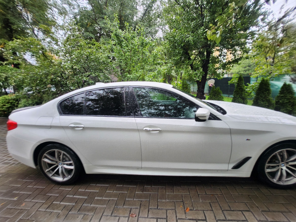 BMW 5 Series foto 15