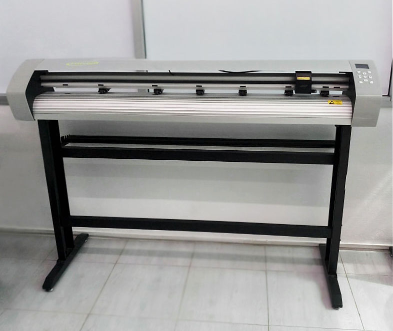 Plotter режущий плоттер с автоматической контурной резкой 60 см 130 см 160 см plotter foto 5