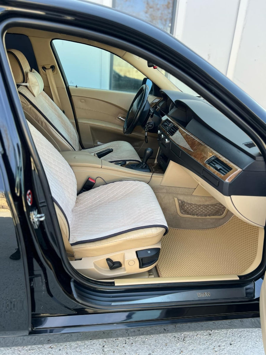 BMW 5 Series фото 1