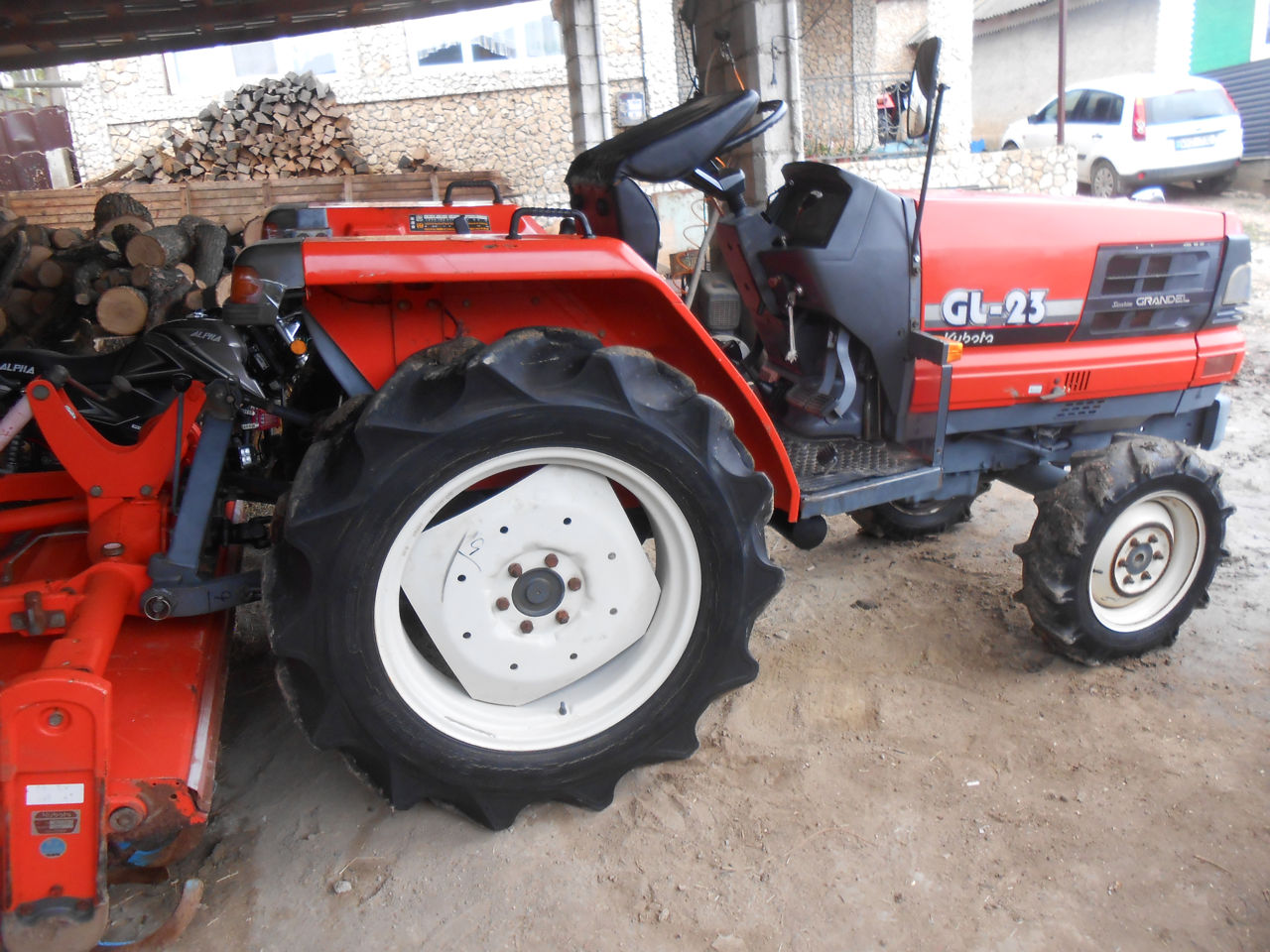 Vand Tractor Japonez acum adus 23 cp 4x4