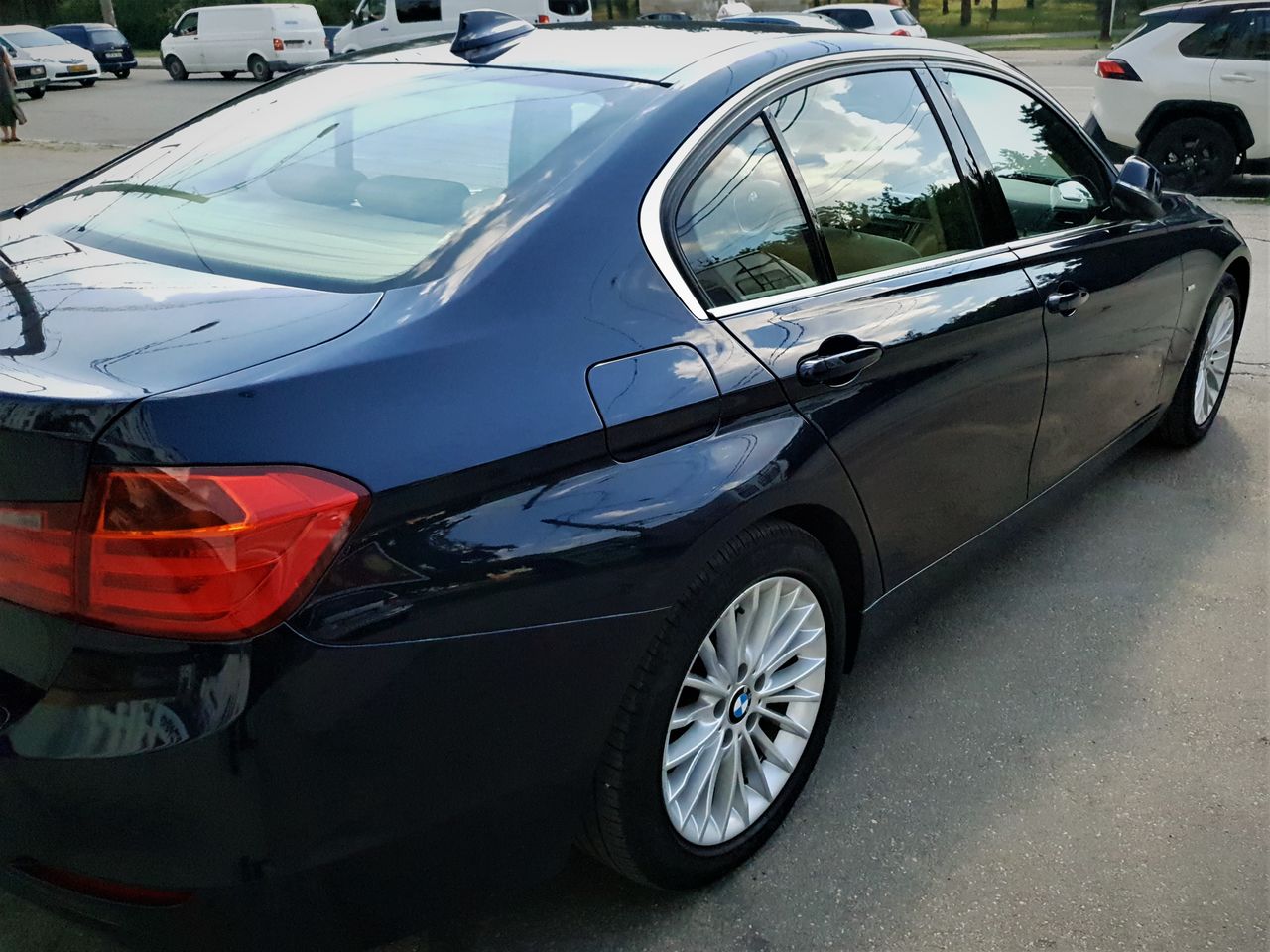 Bmw 320 4x4 2016 chirie auto! rent a car! аренда машин! foto 5