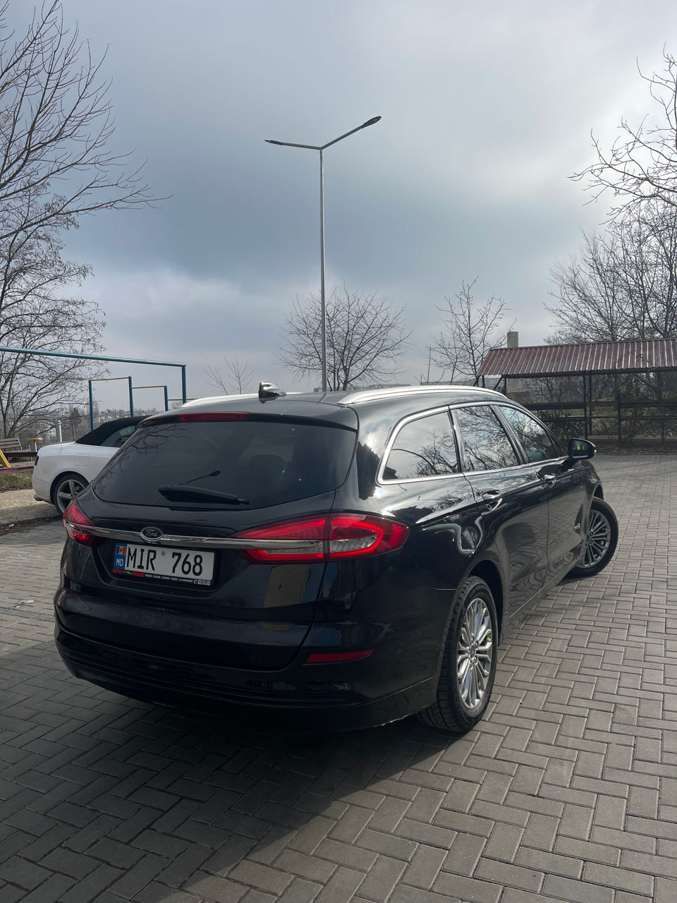 Ford Mondeo foto 4