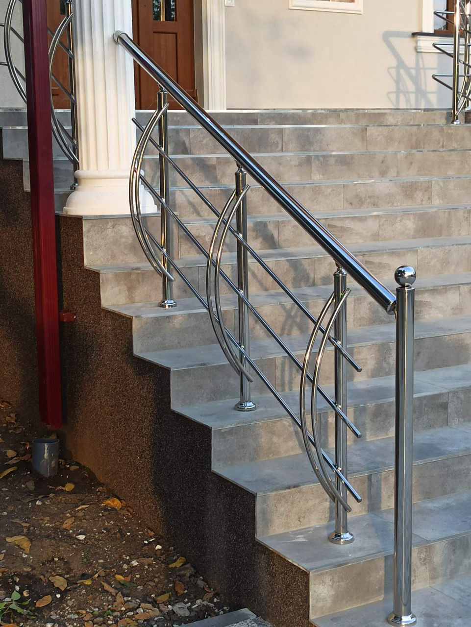 Перила и ограждения из нержавеющей стали и алюминия / Balustrade din inox și aluminiu foto 0
