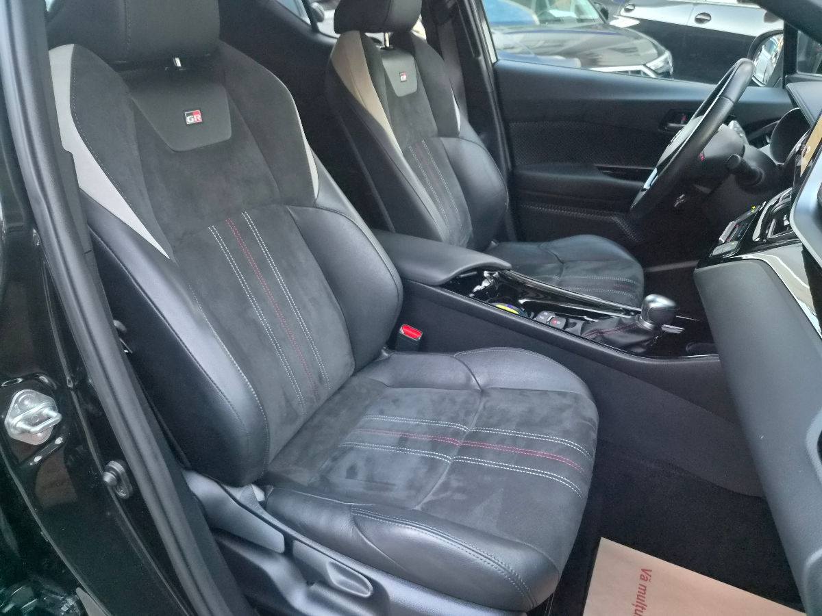 Toyota C-HR 2022 photo 11