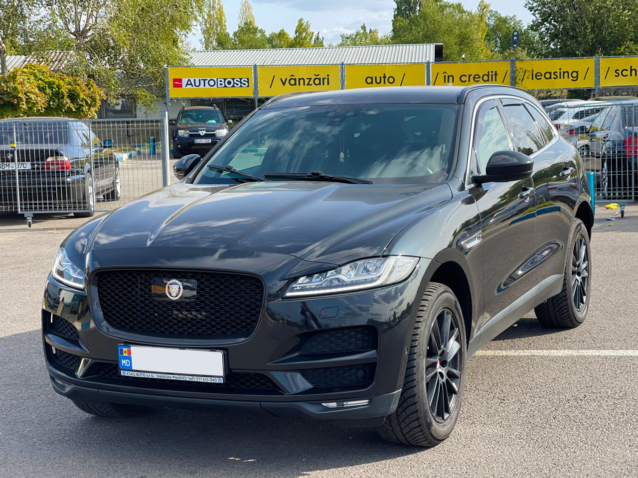 Jaguar f-pace foto 2