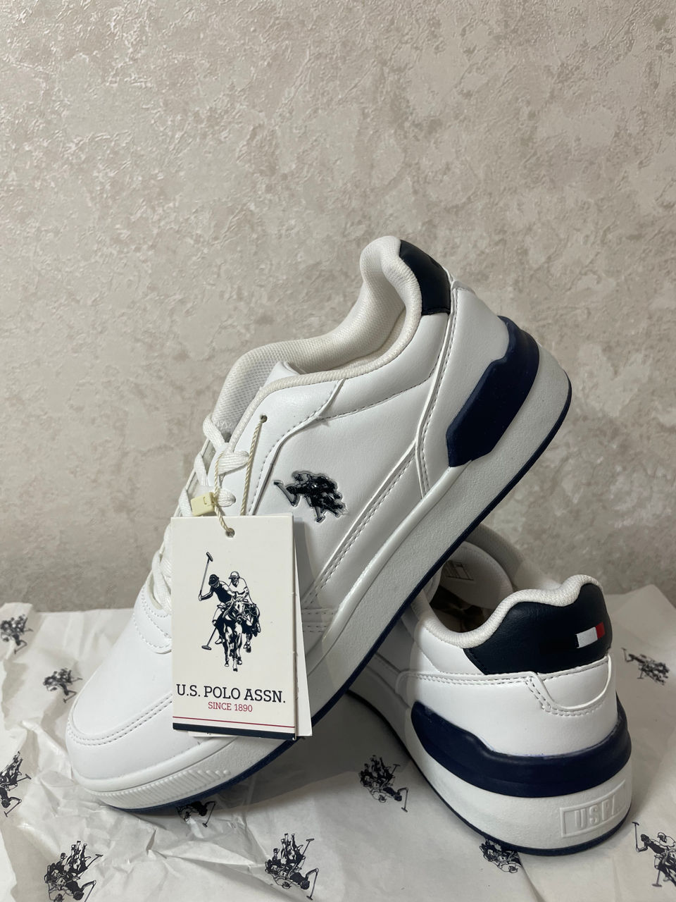 Vând adidasi originali U.S. Polo Assn. foto 0