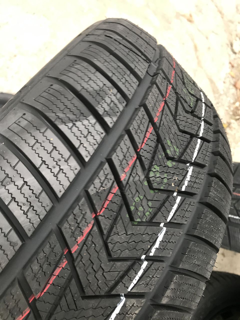 225/45 R18 Tracmax s330/ Доставка, livrare toata Moldova foto 3