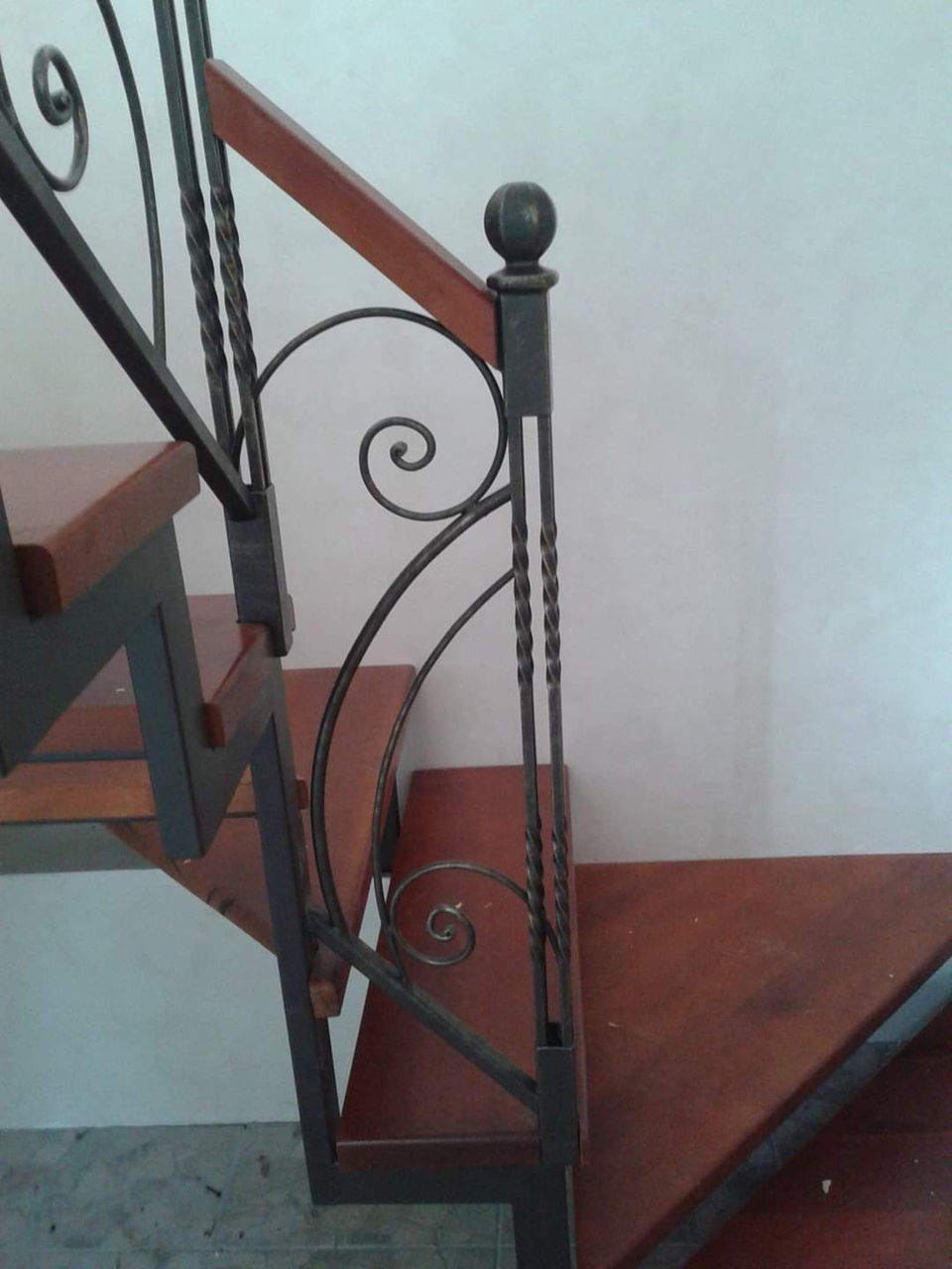 Scari si balustrade . Stairs and railings. v1 foto 1