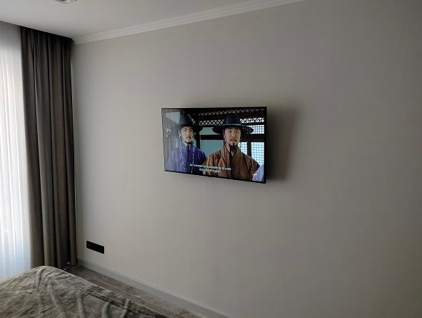 Монтаж телевизоров на стену. Montarea televizorului pe perete. Suport tv. foto 2