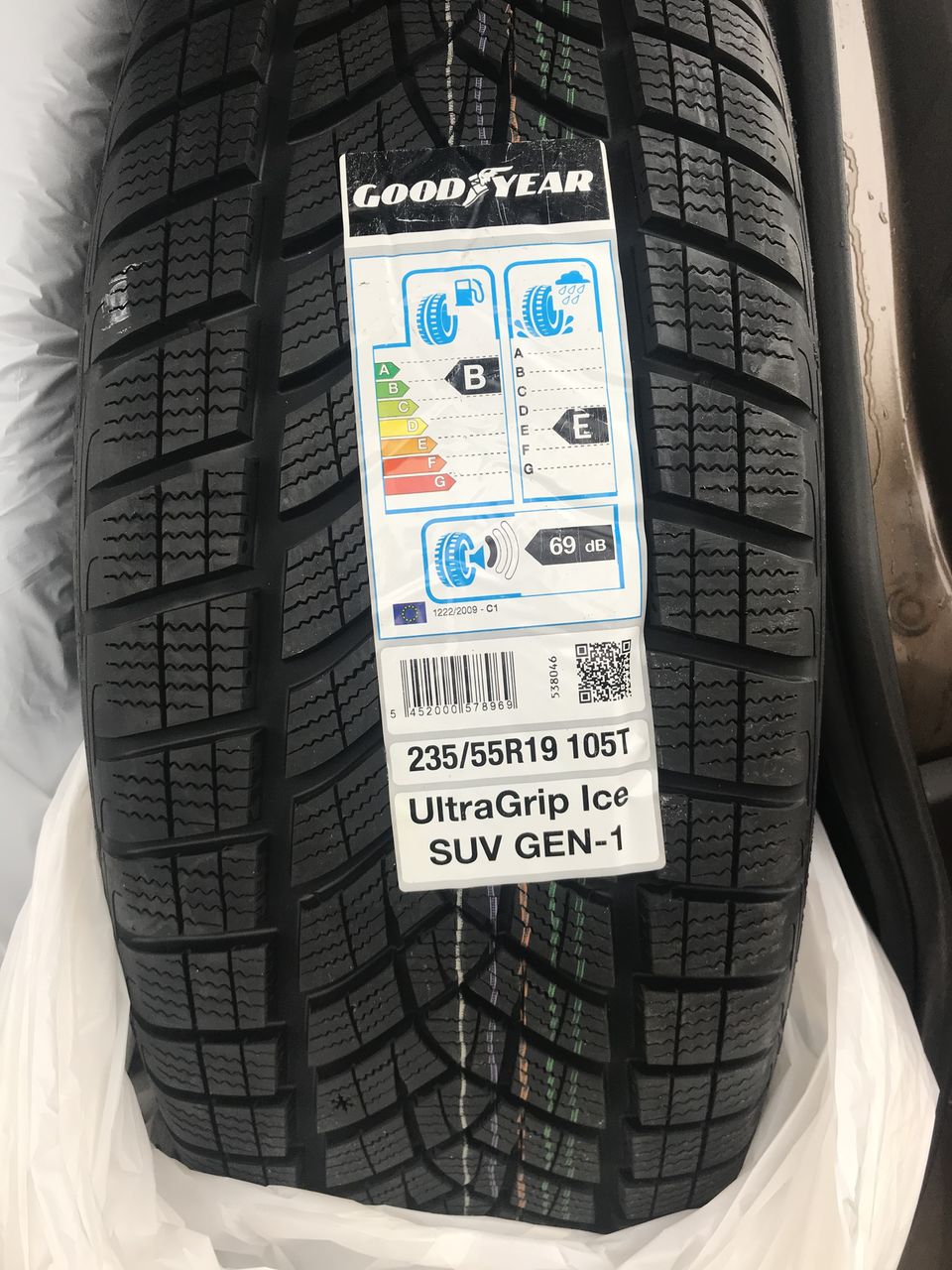 Зима Goodyear UltraGrip Ice SUV Gen-1 235/55 R19 105T XL