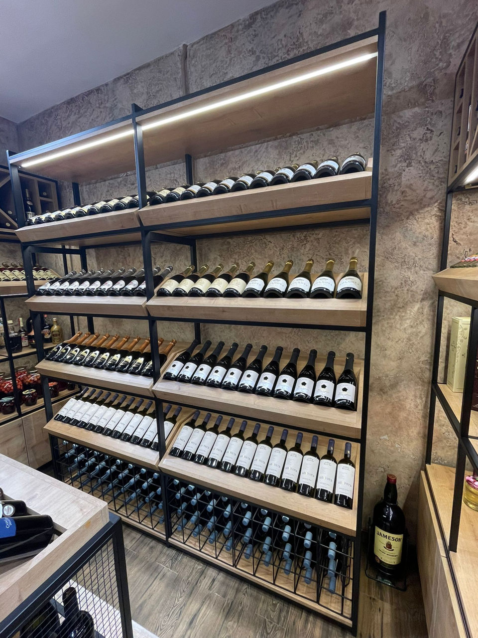 Urgent vinotecă / винный стеллаж nou foto 0
