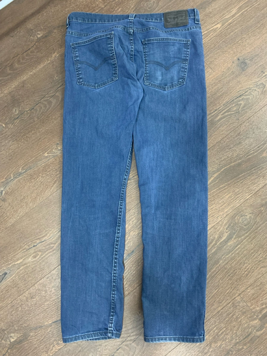 Blugi Levi’s  foto 5