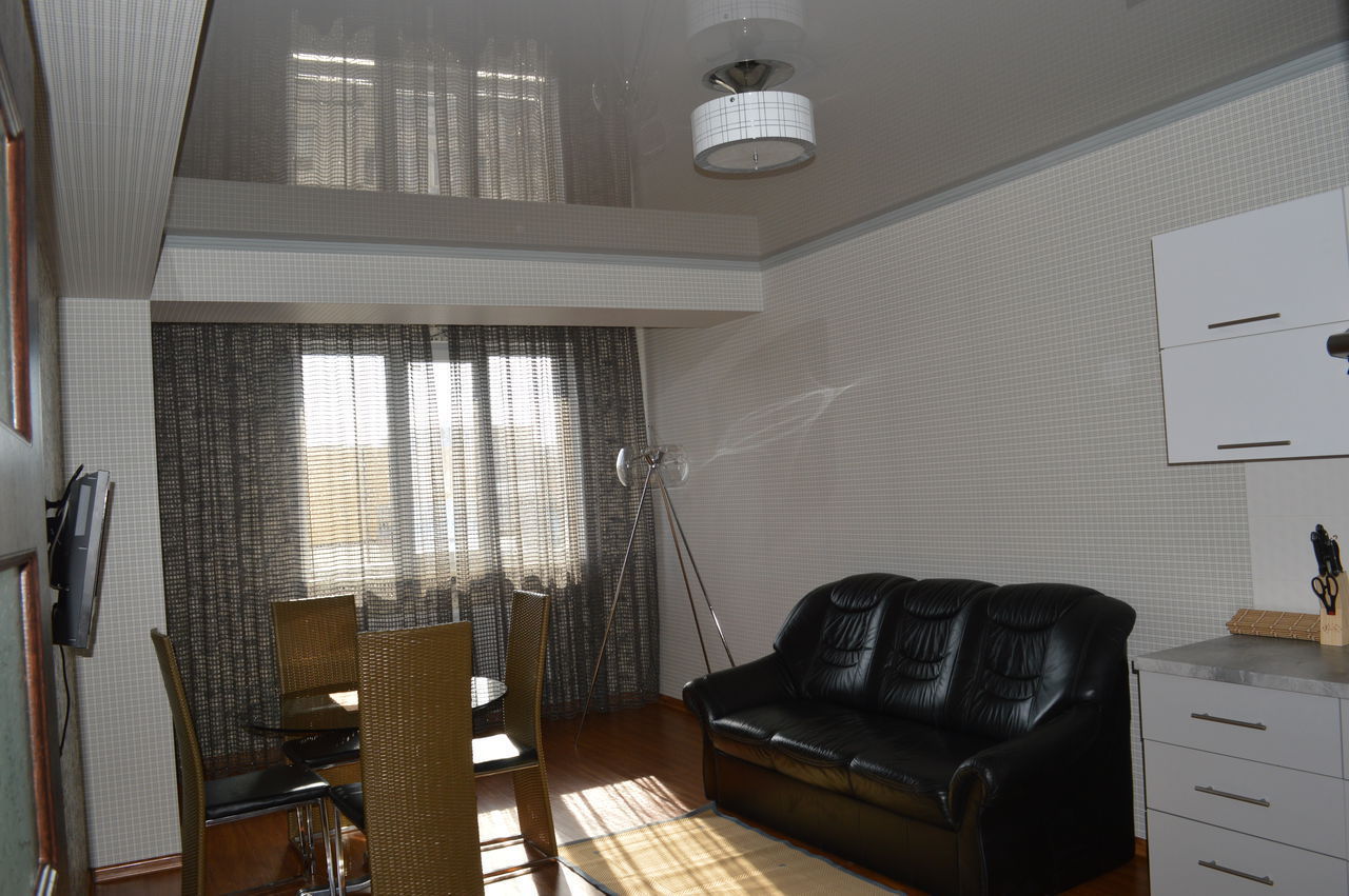 Apartament cu 2 camere, 85 m², Centru, Chișinău foto 3