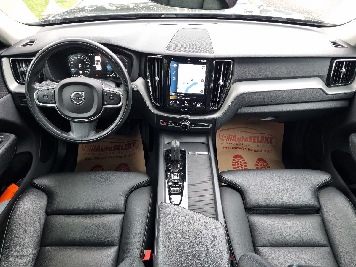 Volvo XC60 2021 photo 8