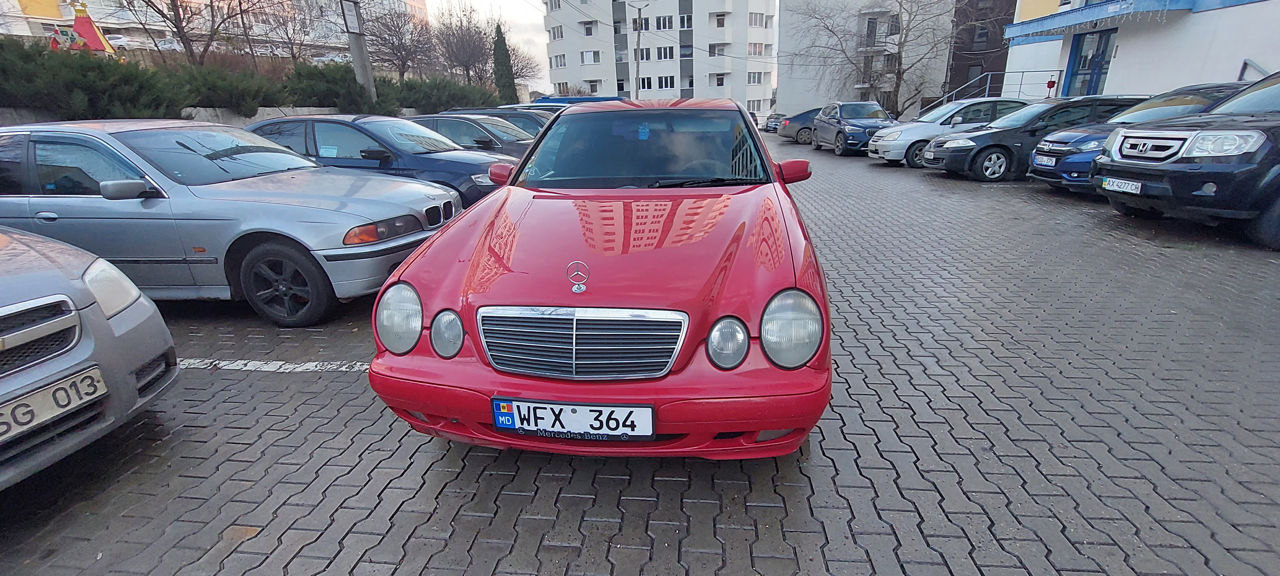 Mercedes E Class foto 1